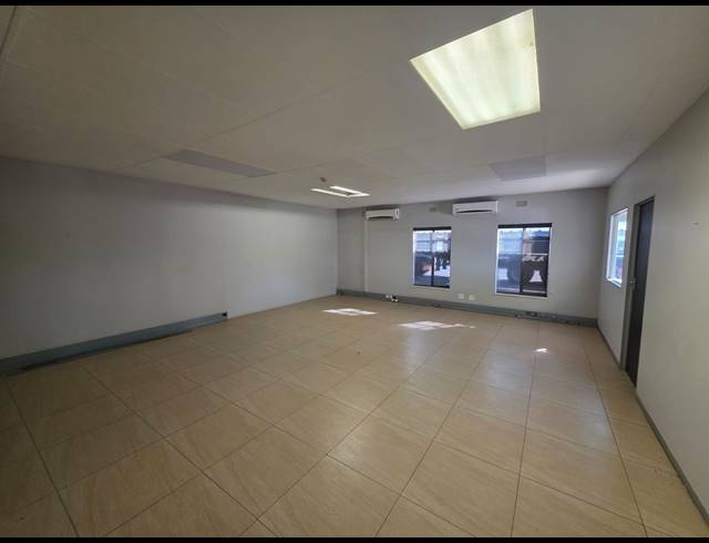 900M² WAREHOUSE TO LET IN ALRODE